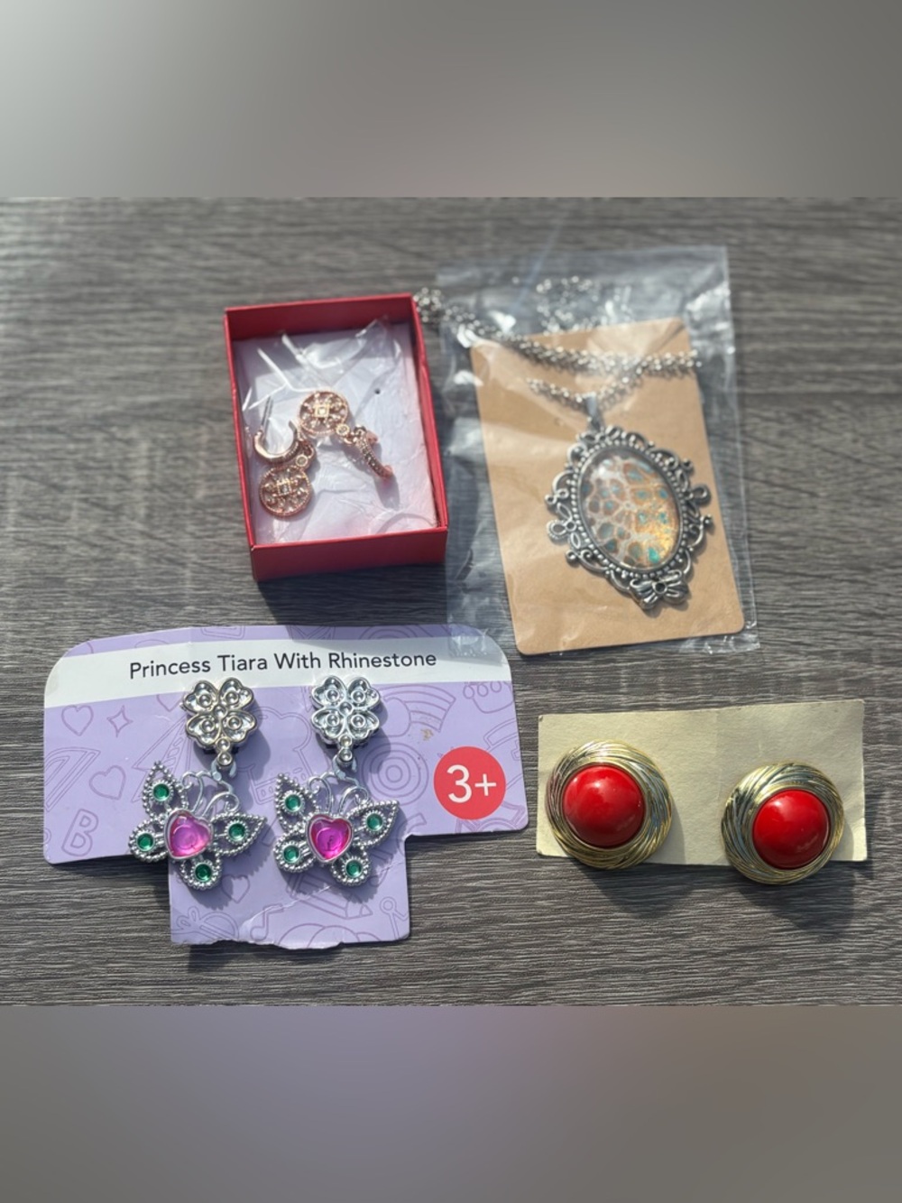 Jewelry Bundle 4 Pieces